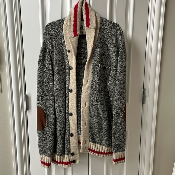 Roots grey button down wool cardigan, size xxl - Picture 2 of 5